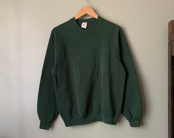 1990s Forest Green Jerzees Raglan sweatshirt / vintage 90's pullover crewneck sweater size M/L
