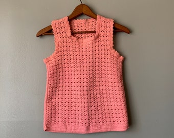 1970s Handmade Pink Crochet Sweater Vest / vintage 70's homemade hand made crocheted pullover sleeveless sweater size XS-S