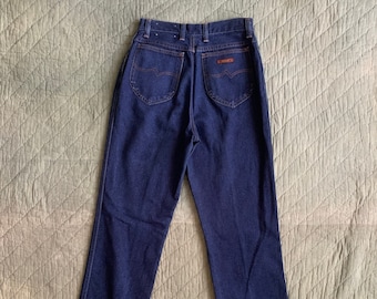 1980s Wrangler No Fault High Waist Jeans / vintage 80's made in USA slim straight denim waist 27"