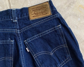 1980's Levi's 525 Blue Jeans / vintage 80's levis denim pants high waisted indigo tapered leg waist 23" (#1)
