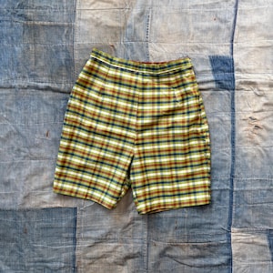 Vintage 1960s Handmade Side Zip Shorts / 60’s mod high waisted plaid tartan bermudas waist 24”