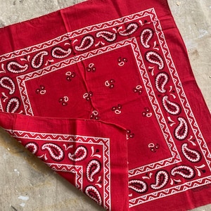 1960s Fast Color Red Cotton Bandana / vintage 60’s self edge selvedge classic bandanna handkerchief neckerchief worn in faded
