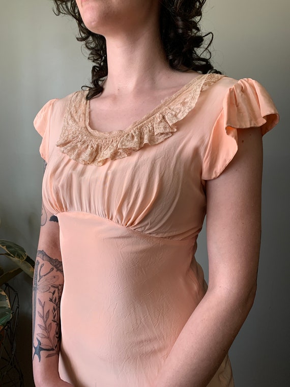 1940s Pandora Peach Silk Nightgown / vintage anti… - image 3