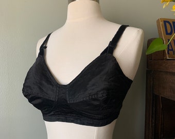 1940s Flexaire Bra by Flexees Bullet Bra Black Satin 34C / vintage 40's pin up made in USA