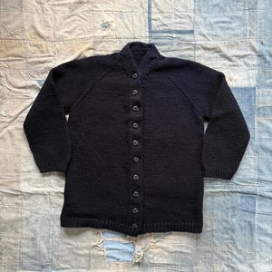 ヴィンテージハンドメイドネイビーブルーブラックカーディガンセーター / ハンドニットニットレディースミディアム-ラージ