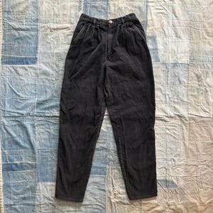Vintage 1980s Black Corduroy Pleated Pants 25x30 / 80’s high waisted tapered trousers waist 25”
