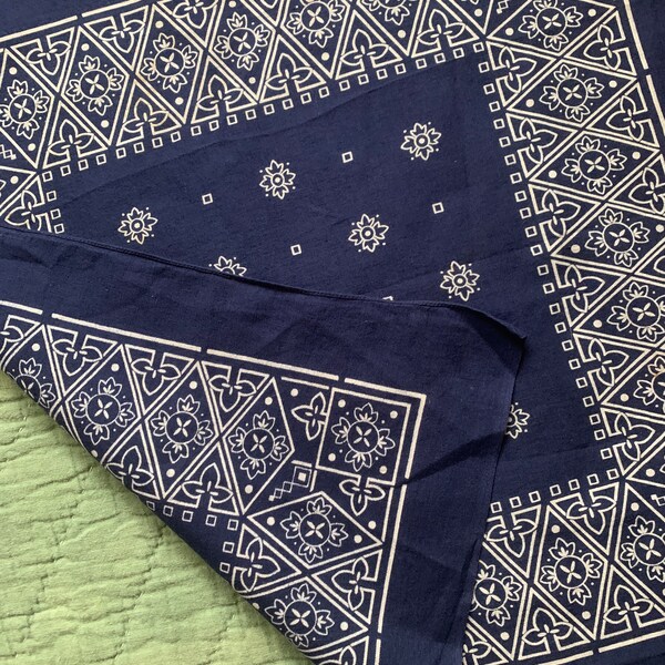 1960s Indigo Blue Bandanna All Cotton Fast Color RN 13960 / vintage 50’s 60’s bandana neckerchief handkerchief one self edge selvedge
