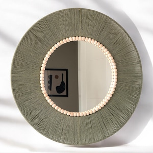 Green Retro Wall Mirror,Beaded Elegant Bedroom Decor, Bohemian Round Mirror,Decorative Living Room Decor,Housewarming Gift,Nursery Wall Art