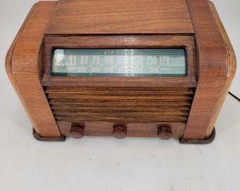Vintage Air Chief &quot;Toaster&quot; Radio S-7397-5