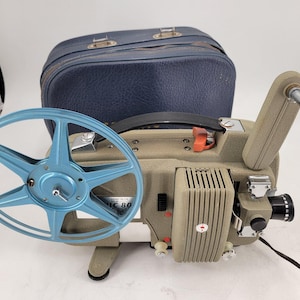 Sekonic 80-P 8mm Film Projector with Case - Variable Speed - VINTAGE and WORKS!