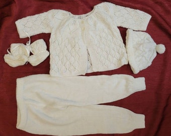 Vintage Handmade Baby Crochet/Knitted White 4 Pc Sweater Booties Beanie Layette