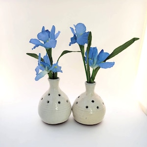 Pair Vintage 90&#39;s Nancy Postma Pottery Nova Scotia Canada Pansy Pot Vase Stoneware