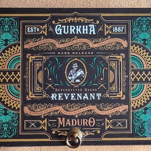Caja de cigarros Gurkha reutilizada ~ Caja de tocador del hombre ~ Caja de alijo ~ Caja de escritorio ~ Titular del teléfono ~ Caja de la cueva del hombre ~ Titular de las cartas de juego ~ Regalo del Día del Padre