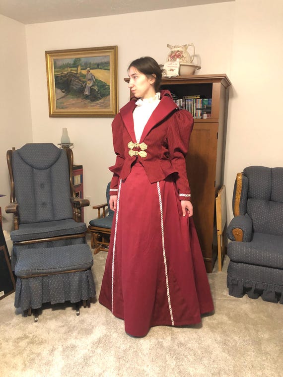 Completo da donna in due pezzi, stile tardo vittoriano ed