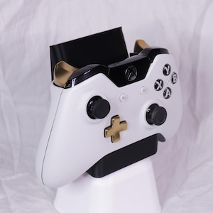 Wall Mounted PS4/Xbox 1 Controller Stand