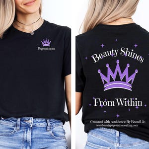 Personalisiertes Schönheit glänzt Festzug-Mutter-Shirt, gekrönt mit Vertrauen von Brandi Jo