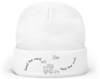 Gorro de punto bordado y acogedor Feed The Mind #2 para invierno, gorro de moda, accesorio invernal a la última, gorro de punto informal, ideal para las fiestas.