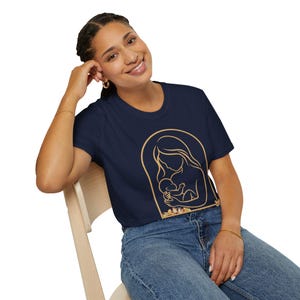 Mama karmiąca piersią 3 Unisex Softstyle T-shirt na każdą okazję, Koszulka do karmienia piersią, Koszulka z motywem zwierzątek, Urocza koszulka do karmienia piersią, Top dla mamy i dziecka