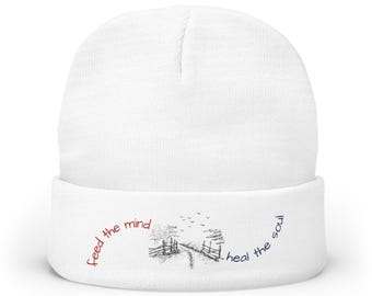 Gorro de punto bordado Feed The Mind #8 USA, ideal para el invierno. Gorro de moda, accesorio invernal a la última, gorro de punto informal, prenda para la cabeza para las fiestas.