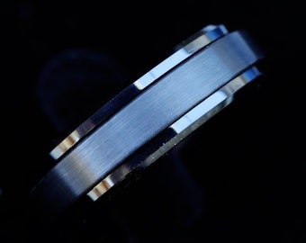 Men&#39;s Black Spinning Wedding Band, Personalized Spinner Engagement Ring, Unique Fidget Spinner Ring, Anxiety Ring, FREE TEXT ENGRAVING 6mm