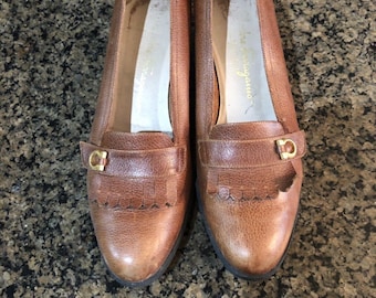 Womens Ferragamo Brown Kilt Shoes Size 8 1/2B