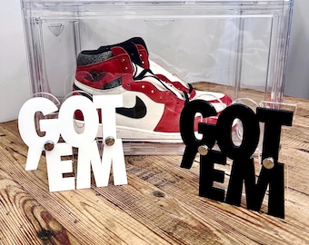 Sneakerhead Gift for Him, Got Em Acrylic Desk Sign, Hypebeast Birthday Gift, Shoe Collector Present, Sneaker Decor Gift (Black, Red, White)