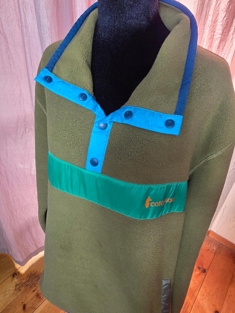 Sudadera polar Cotopaxi Teca para hombre, talla XXL, color verde oliva y azul, con cierre a presión. imagen 3
