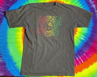 Camiseta con gráfico de grafiti del León de Judá de Cornerstone Reggae, talla mediana