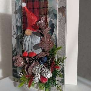 Carte de Noël 3D faite main avec gonk et verdure artificielle