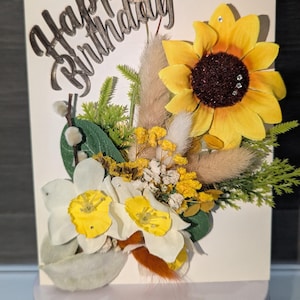Luxuriöse handgefertigte 3D-Geburtstagskarte mit künstlichen Blumen - alles Gute zum Geburtstag
