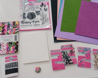 Pink & Main Crafty Courtyard Kit - Fantastic Florals, Card Making Kit