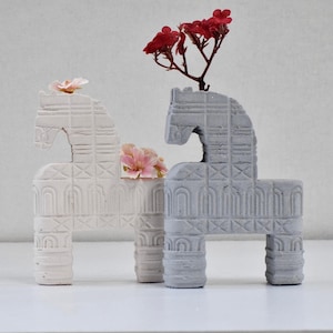 Horse incense holder