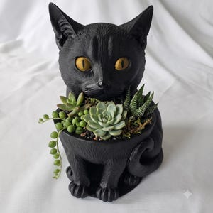 Maceta con forma de gato negro / Decoración gótica para el hogar, ojos pintados a mano, material PLA.