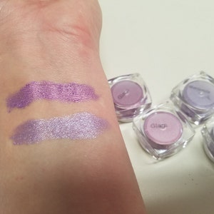 MERMAID Mineral Make up Eye Shimmer NEW LARGE Size Sifter Jar 5ml. Eye Shadow, Gift for her, Medium Purple Shimmer image 2