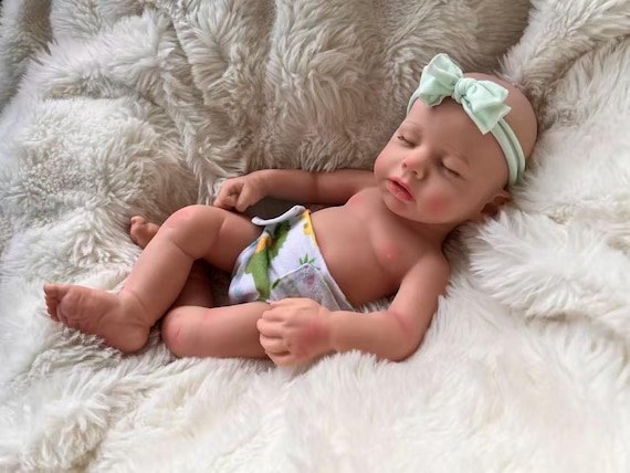 Full Body Silicone Reborn Doll, Soft Newborn Baby Girl with Wet Diaper, 16inch Squishy Doll for Christmas