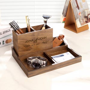 Organiseur de bureau personnalisé pour la fête des pères, en noyer, plusieurs compartiments de rangement, gobelet pour stylo personnalisé, porte-pinceau de maquillage, accessoire de bureau, cadeaux pour lui