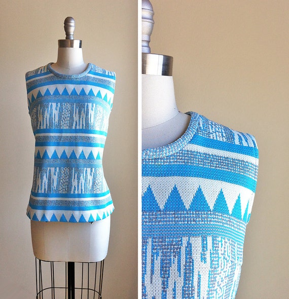 Sleeveless Abstract Top in Blue and White - sz L