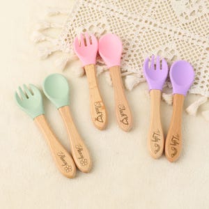New Mom Gift, Personalized Baby Cutlery Set - Engraved Baby Spoon & Fork, Silicone Feeding Set, Custom Gift for New Parents and Kids