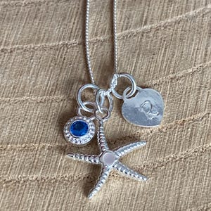Collar con colgante de estrella de mar en plata de ley 925 con inicial personalizada, piedra de nacimiento, regalo para hermana, madre y amiga.