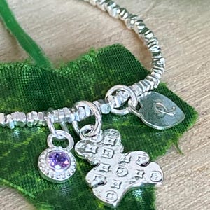 Pulsera de osito de peluche de lujo en plata de ley 925 con inicial personalizada y piedra de nacimiento para dama de honor, hermana, madre, hija, abuela, amiga, regalo.