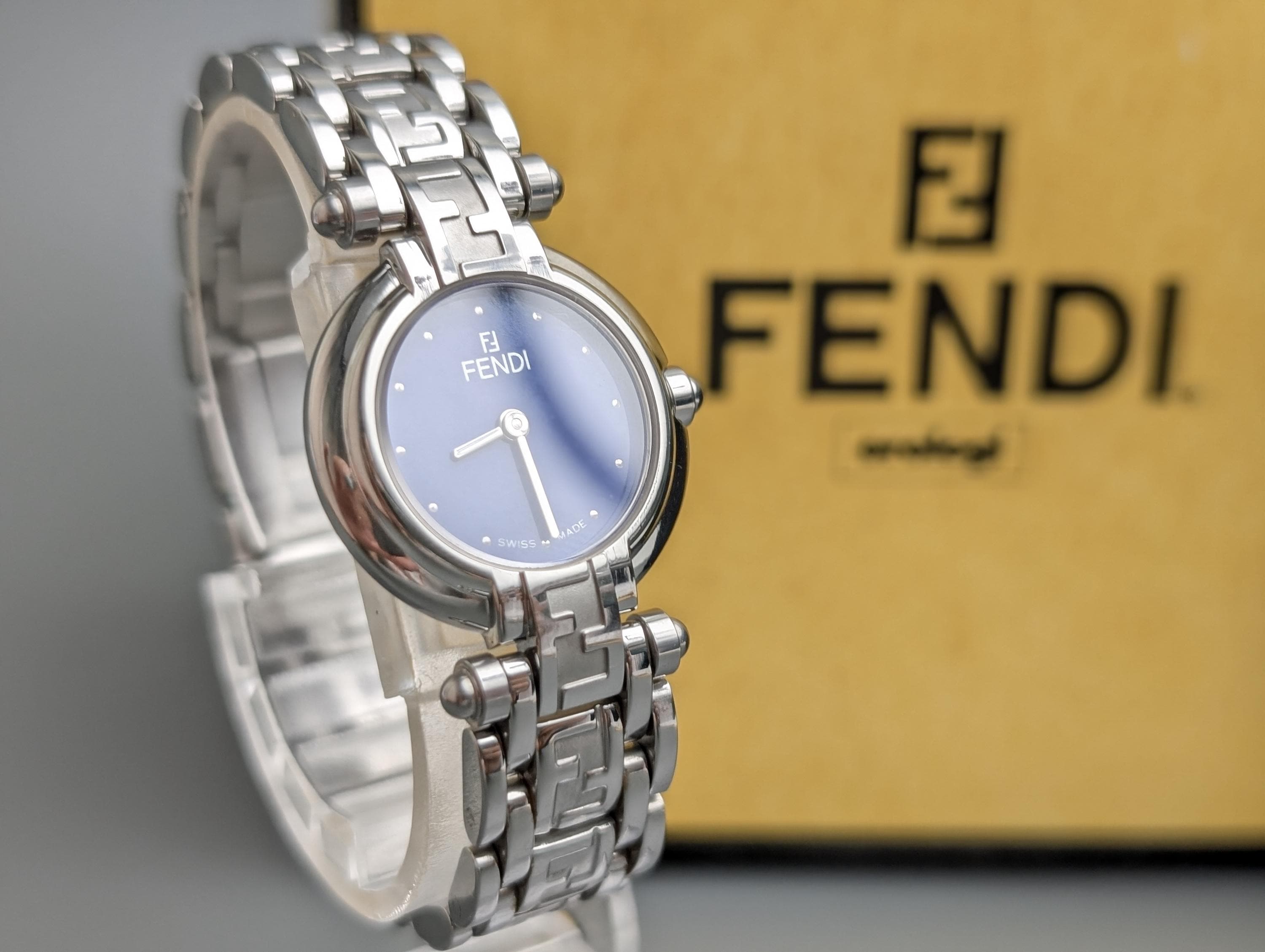 時計 Vintage FENDI 750L Silver Quartz Watch Vintage FENDI 750L Silver Quartz Watch