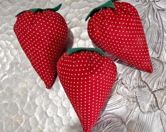 Coussin Fraise Rouge En Peluche 40 Cm – Déco Réaliste Pour Lit, Canapé Ou Bureau