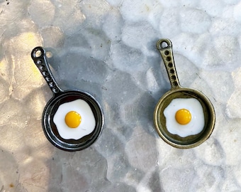 Skillet & Eggs Magnetic Needle Minder – 1 1/4"