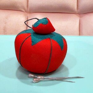 Vintage Tomate Nadelkissen mit Erdbeere - Mittlere Größe Nähen & Quilten Essential