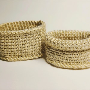 Miniature Baskets Set of 2, Knitted Mini Baskets, Miniature Round Baskets, Dollhouse Decor, 1/12 scale basket, Miniature bath or Toy baskets