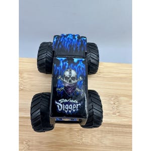 Monster Jam Son-Uva Digger 1:64 Camioneta monstruo de metal fundido imagen 6