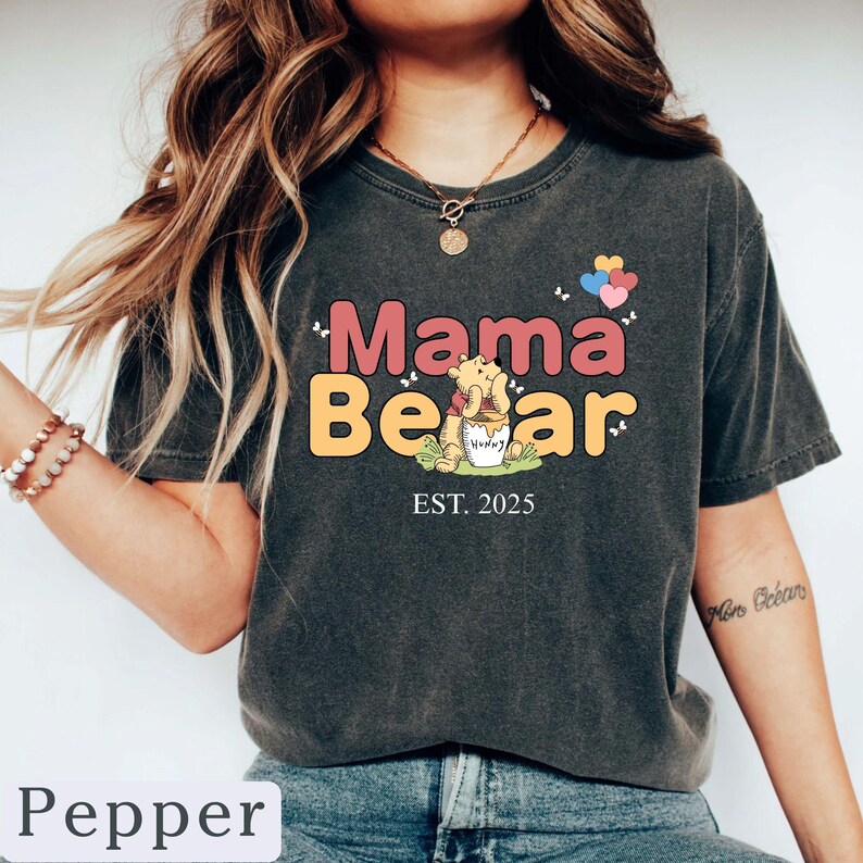 Benutzerdefinierte Mama Bär T-Shirts, Komfort Farben Hemden, Winnie The Pooh Mama Shirt, Retro Mama Bär Shirt, Retro Mama Bär Shirt, Muttertag Shirt Bild 2