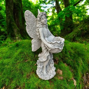 Pixie with planter / Concrete fairy ornament / Garden pixie planter / Beton fairy decoration / Home pixie figurine / Yard plant pot