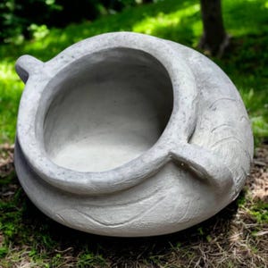 Lawn planter figure \ Outdoor plant pot  \ Garden flowers pot \ Yard planter decor \ Plant pot ornament \ Stone flowers pot \ Planter statue