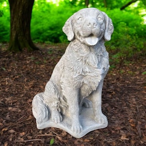 Golden retriever statue / Yard pet ornament / Lawn dog art / Stone retriever idea / Outdoor pet figure / Dog garden design / Retriever decor